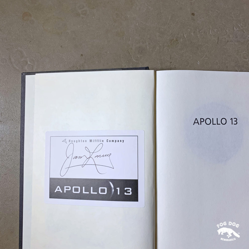 Autogram v knize / Jim Lovell - kapitán poškozeného Apolla 13