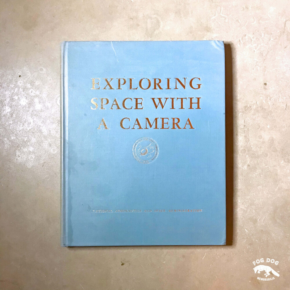 NASA publikace EXPLORING SPACE WITH A CAMERA (1968)