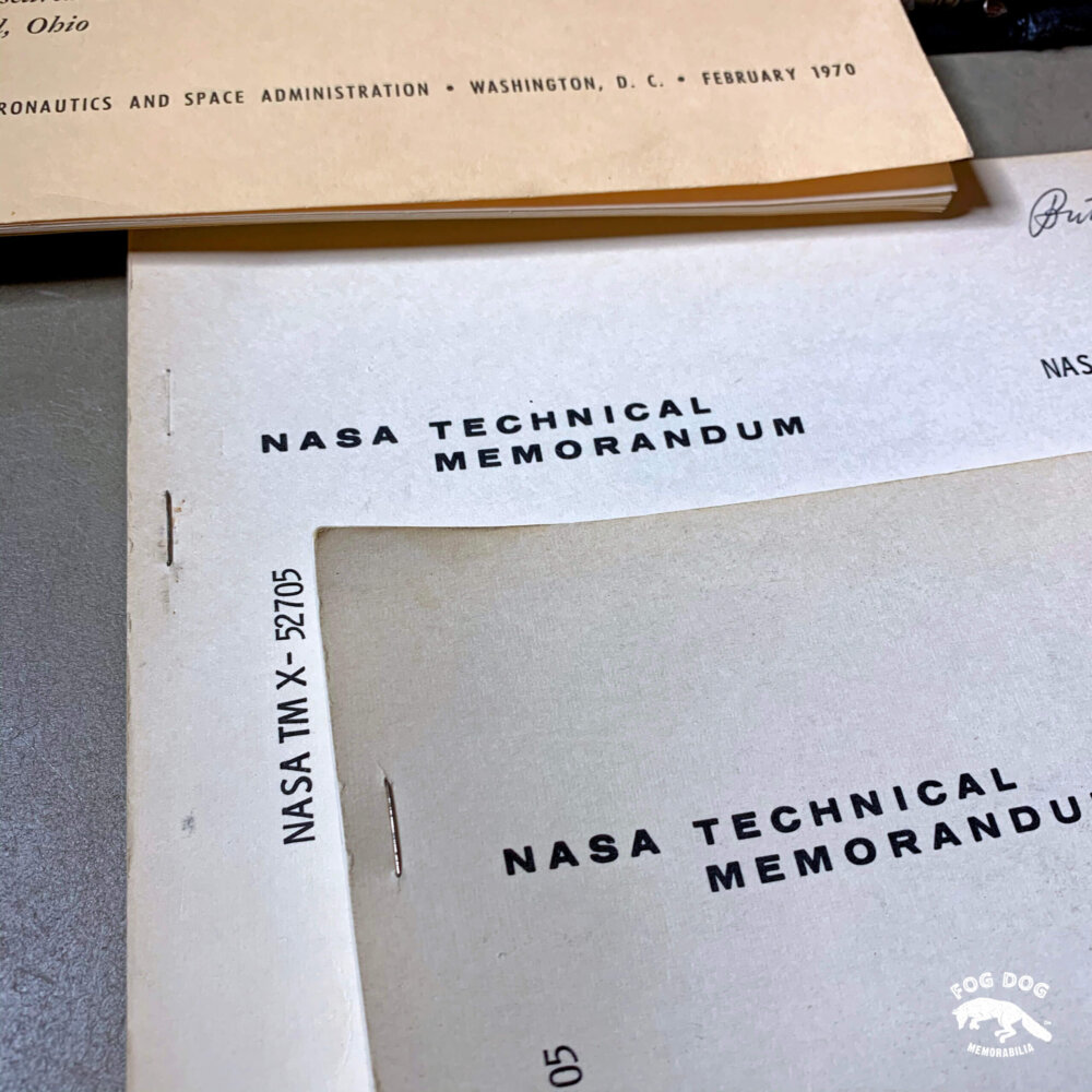 Soukromá kolekce NASA manuálů a leteckých materiálů z 80 let. Část 1.