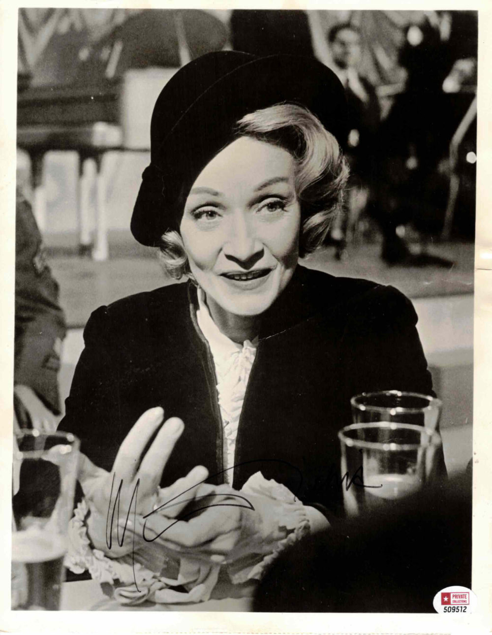 Marlene Dietrich - autogram
