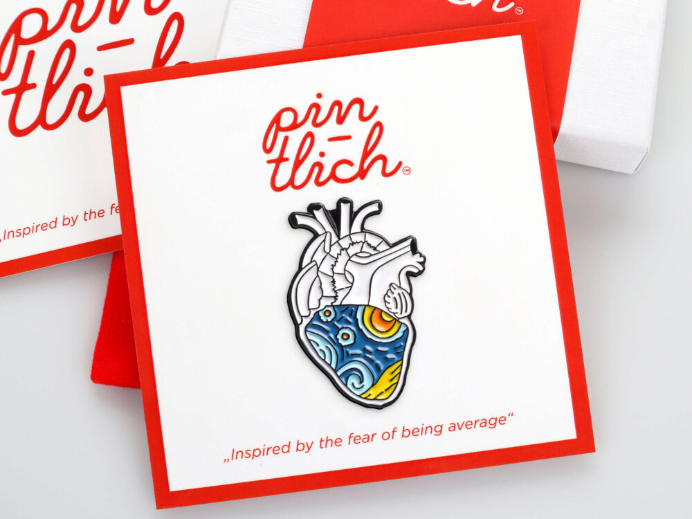 The Starry Night Heart – Smaltovaný odznak (#004)