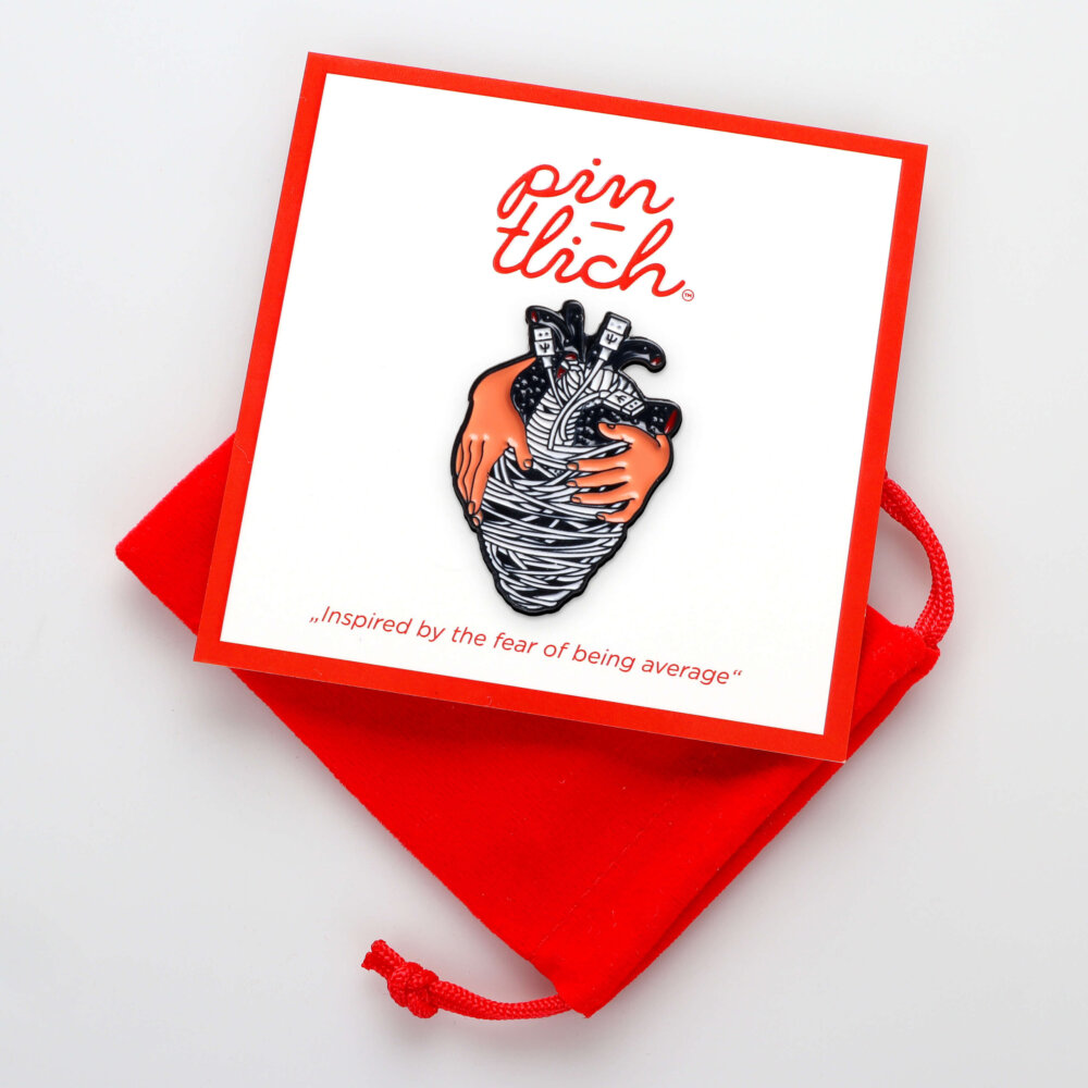Wired Heart – Smaltovaný odznak (#066) - Image 4
