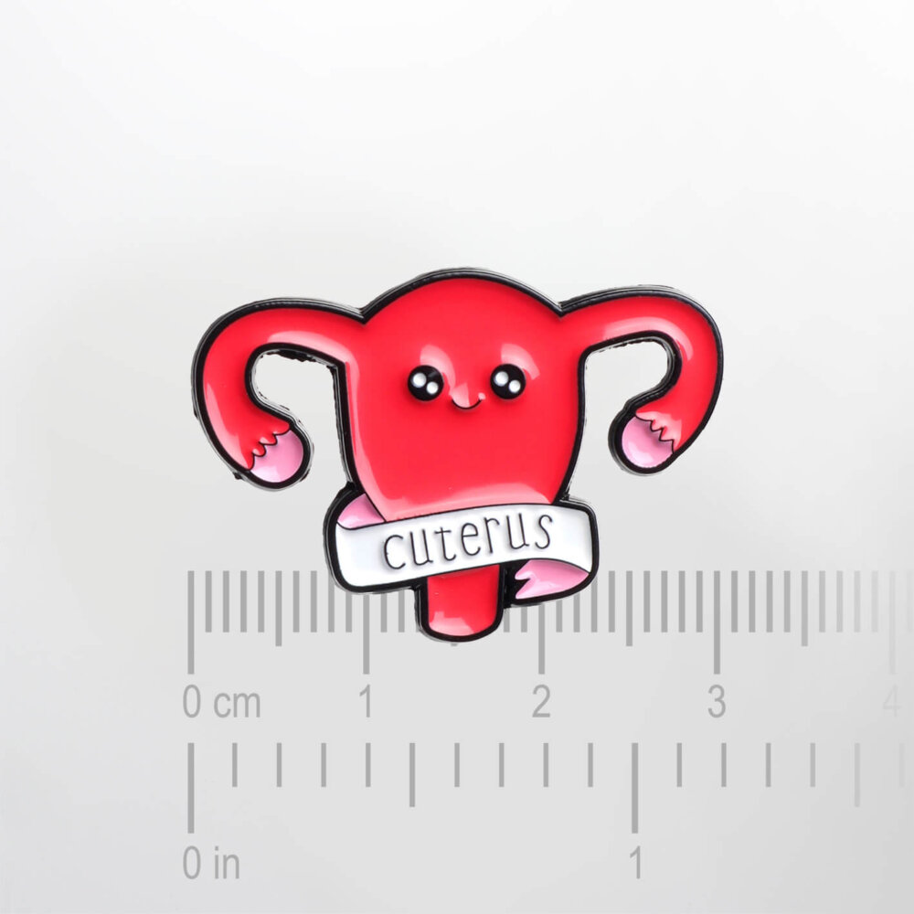 Cuterus – Smaltovaný odznak (#090) - Image 2