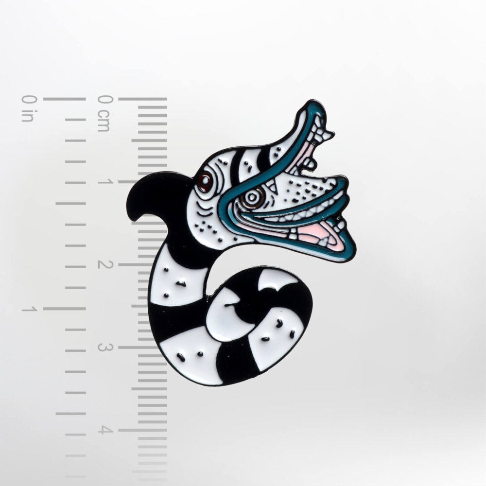 Beetlejuice – Sandworm – Smaltovaný odznak (#104) - Image 2