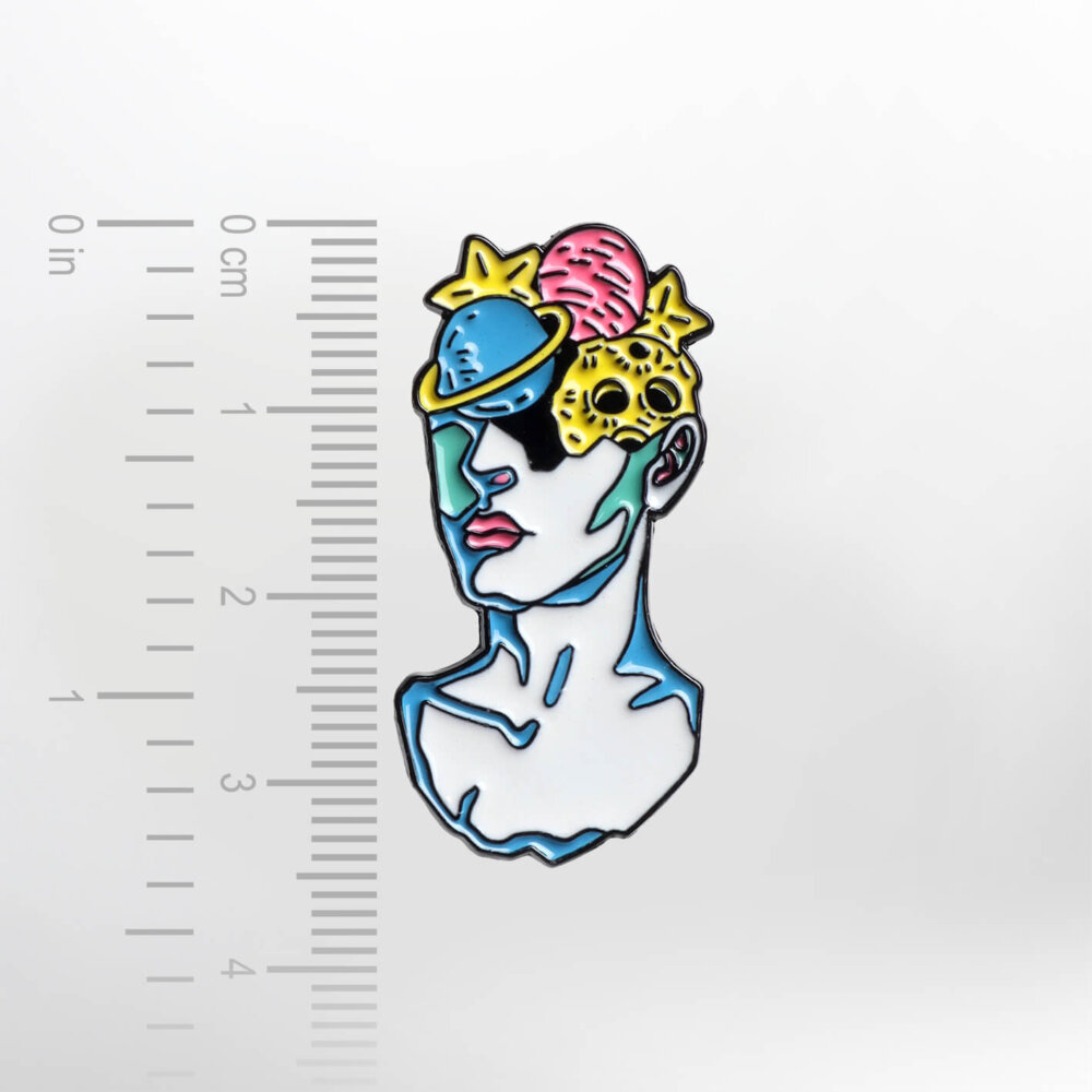 Cosmic Head Art – Smaltovaný odznak (#119) - Image 2