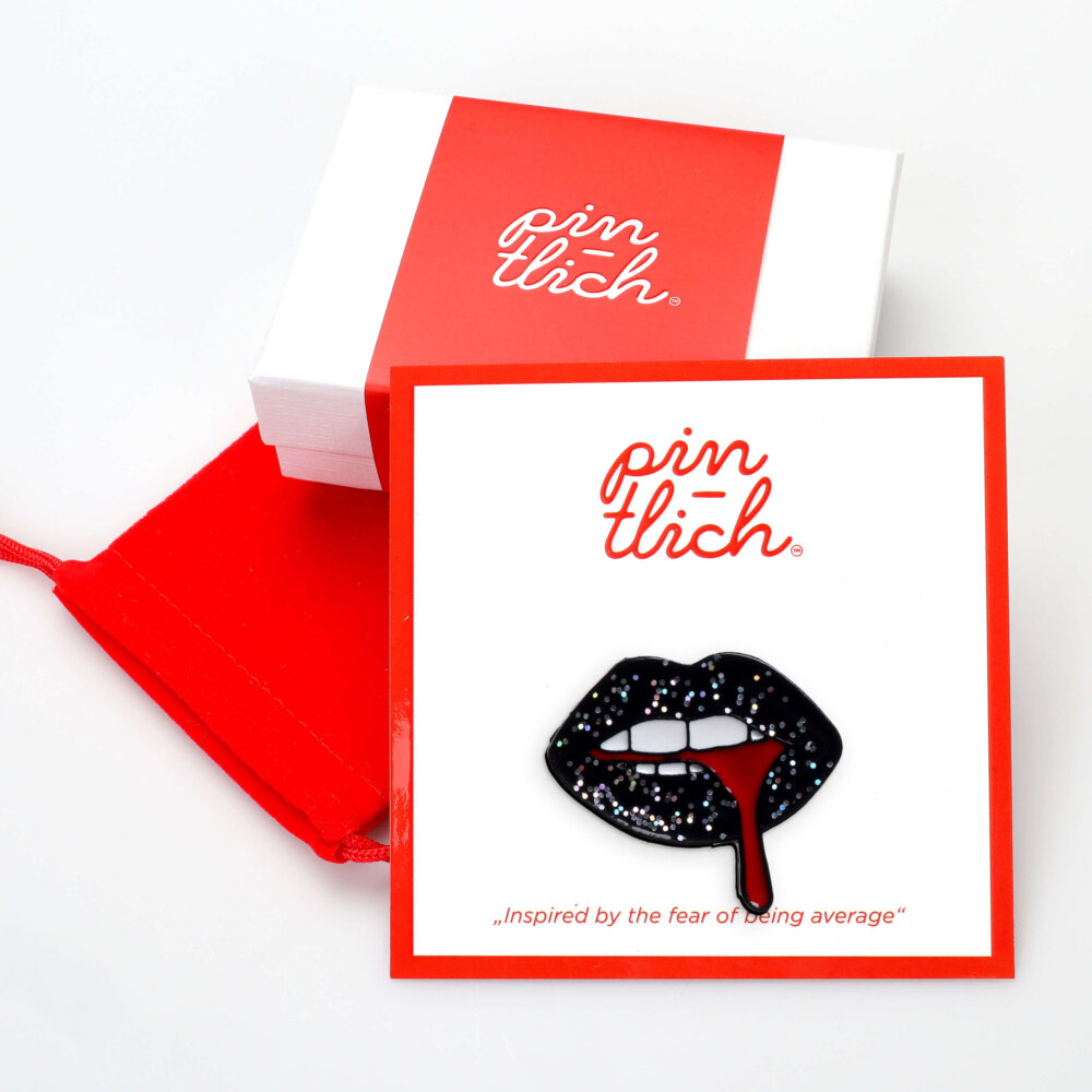 True Blood Mouth – Smaltovaný odznak (#146) - Image 3