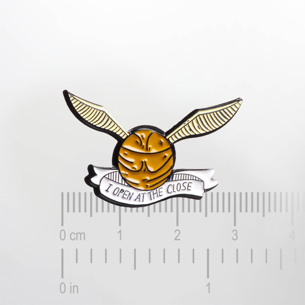 Golden Snitch – Smaltovaný odznak (#216) - Image 2