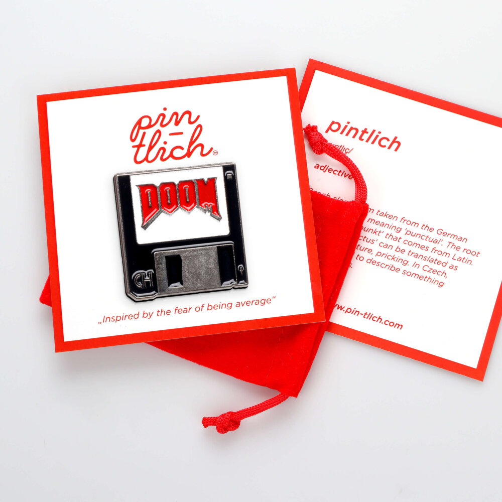 Doom – Floppy Disk – Smaltovaný odznak (#494) - Image 5