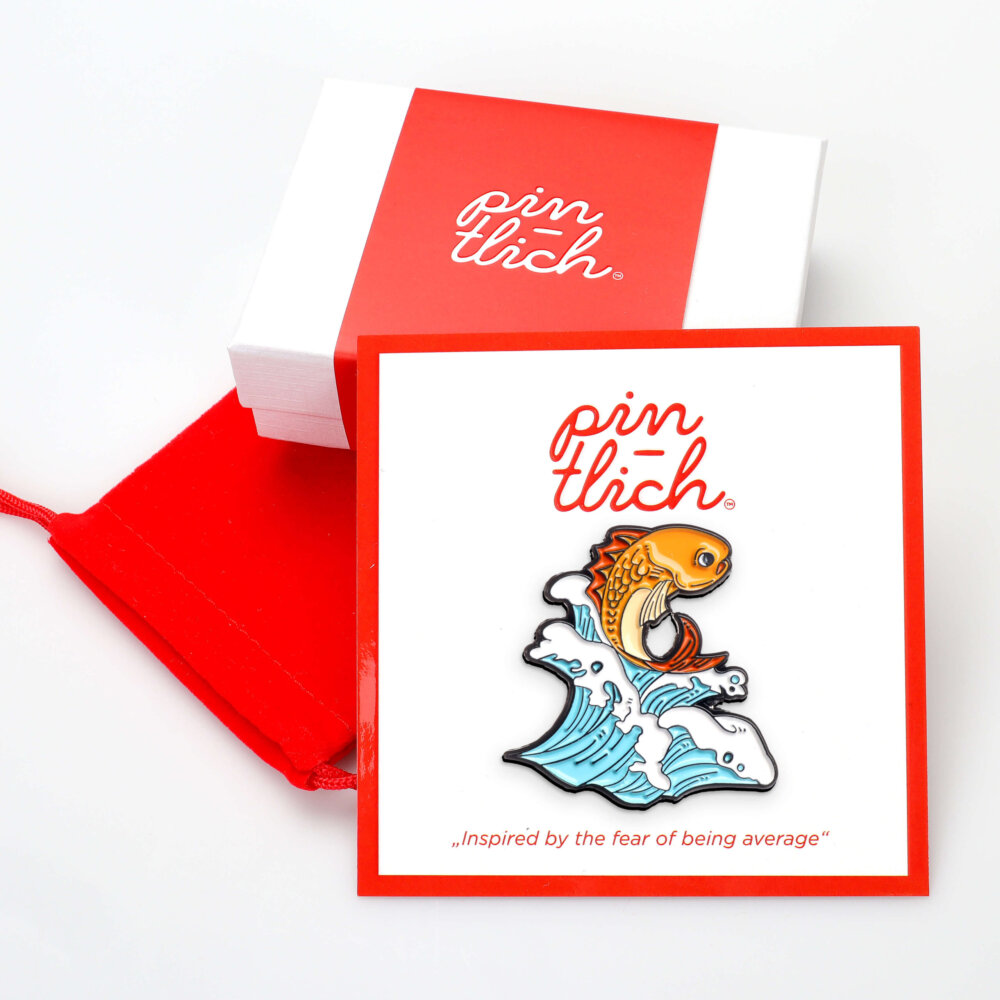 Fish on a Wave – Smaltovaný odznak (#500) - Image 3