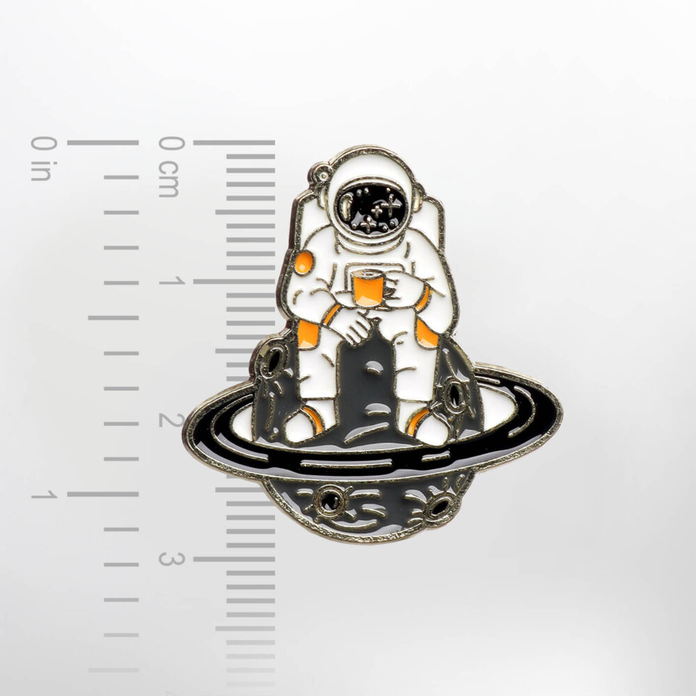 Astronaut Sitting on a Planet – Smaltovaný odznak (#542) - Image 2