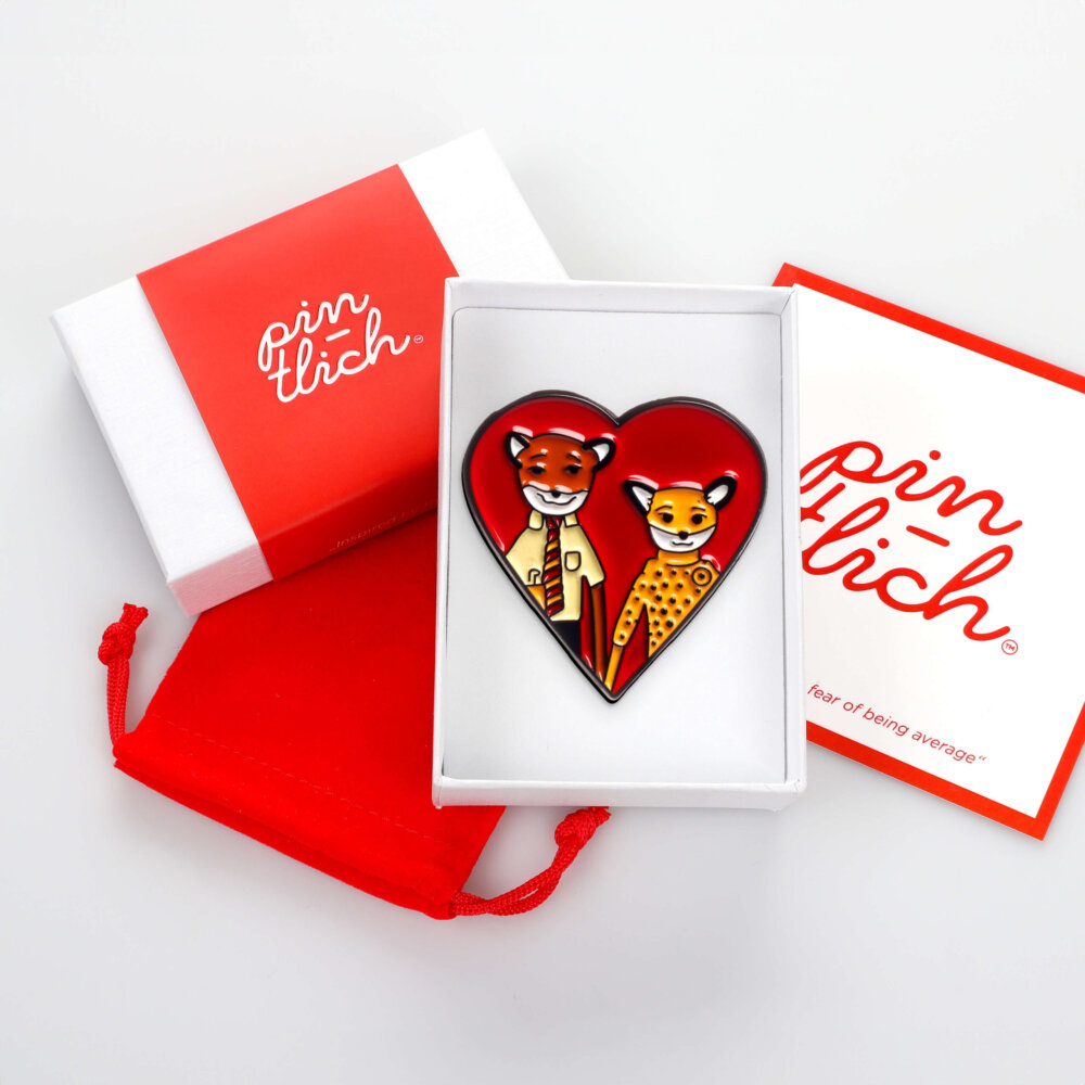 Mr. and Mrs. Fox in a Heart – Smaltovaný odznak (#652) - Image 6