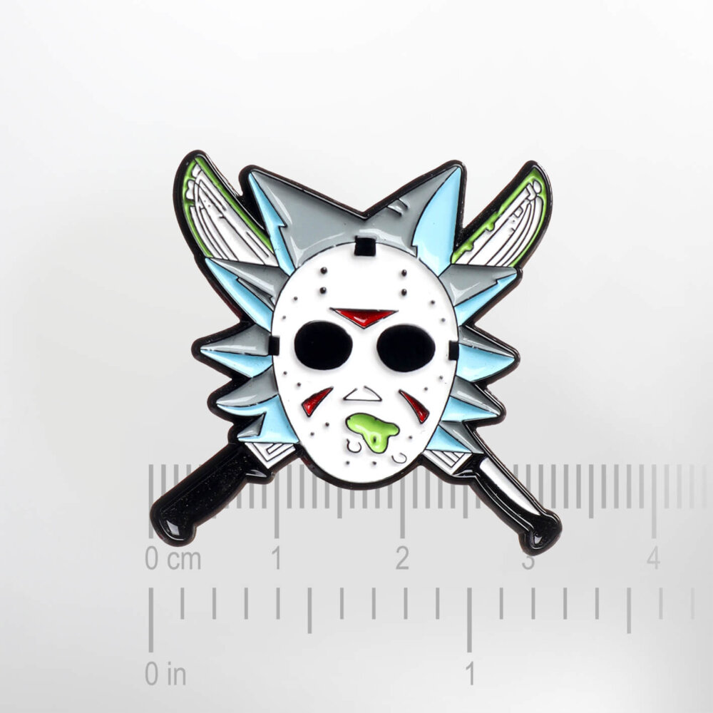 Rick & Morty – Rick as Jason from Friday the 13th – Smaltovaný odznak (#689) - Image 2