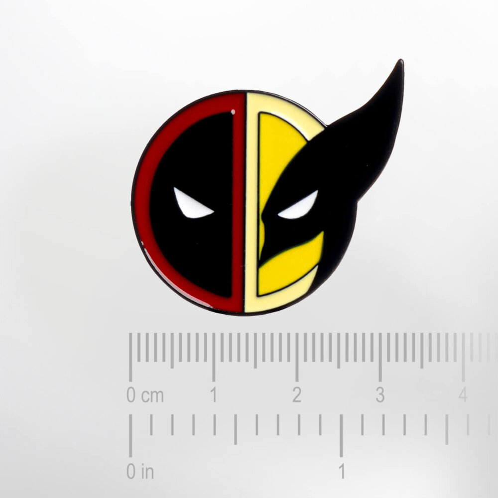 Deadpool and Wolverine – Smaltovaný odznak (#736) - Image 2