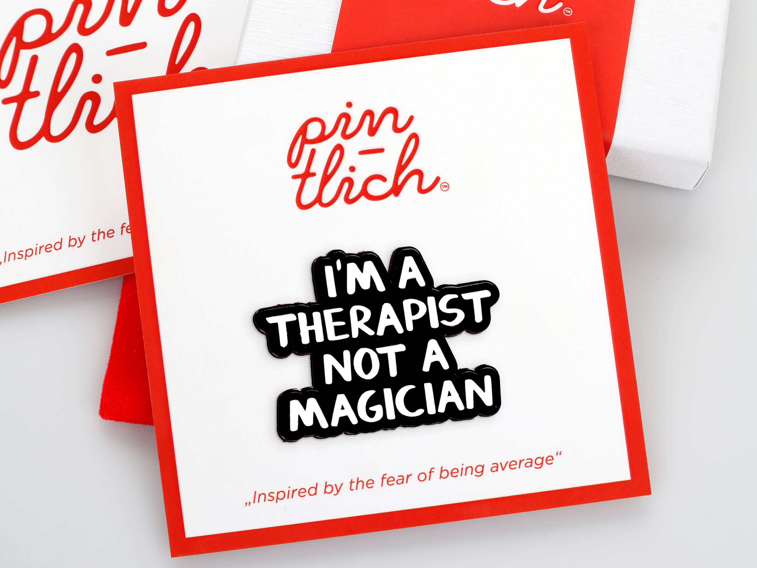 I'm A Therapist Not A Magician – Smaltovaný odznak (#861)