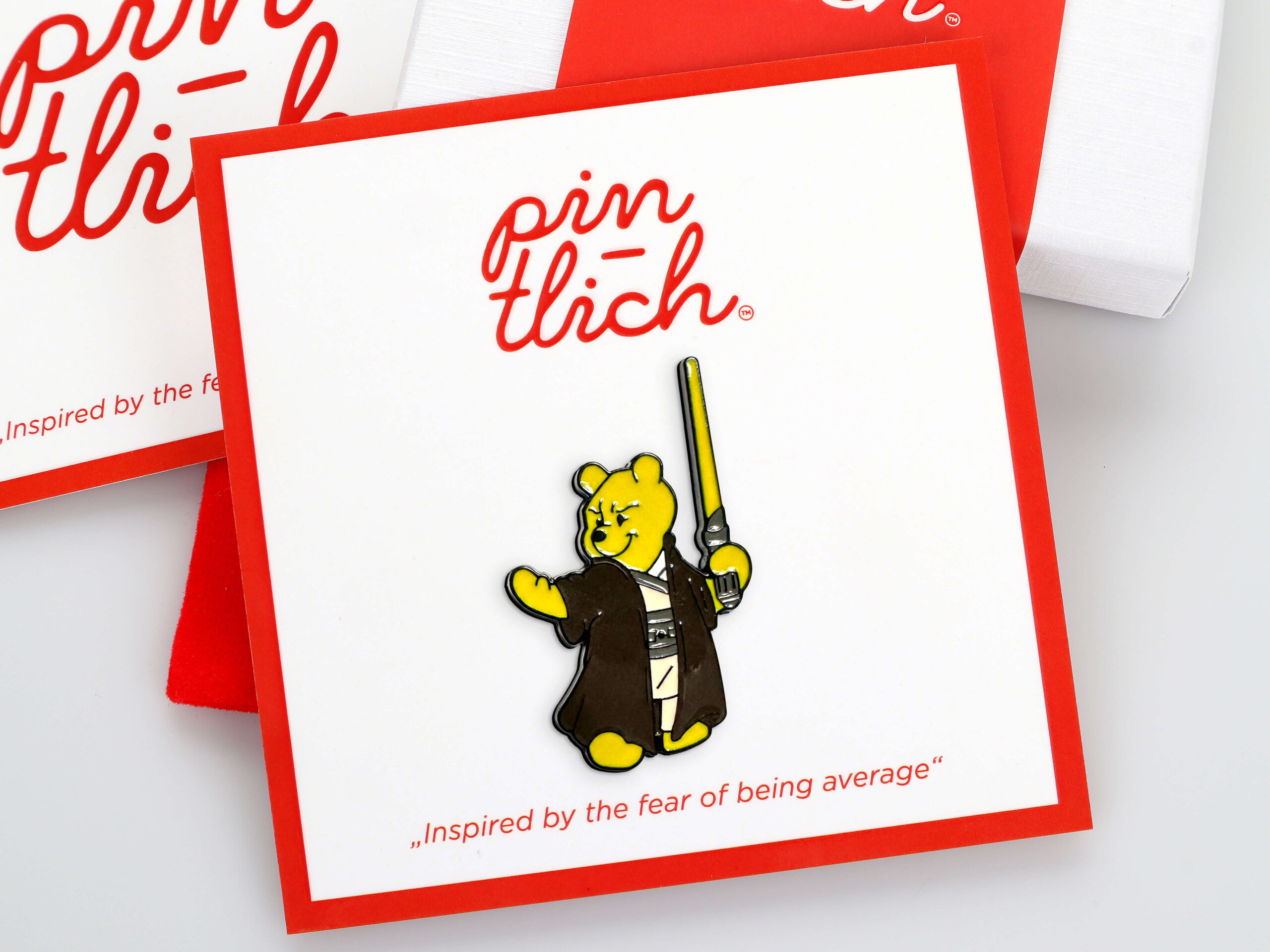 Winnie the Pooh Jedi – Smaltovaný odznak (#890)