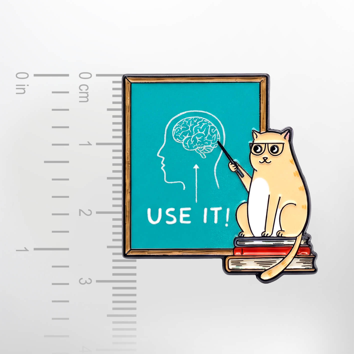 Use Your Brain Professor Cat – Smaltovaný odznak (#919) - Obrázek 2